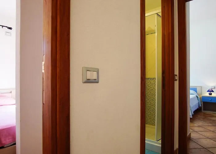 Le Gemelle Di Cairoli サンタ・テレーザ・ガッルーラ