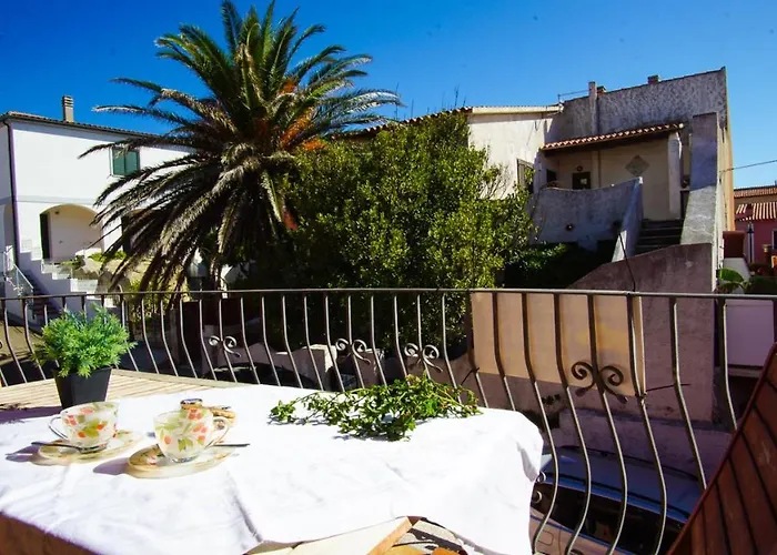 Le Gemelle Di Cairoli サンタ・テレーザ・ガッルーラ