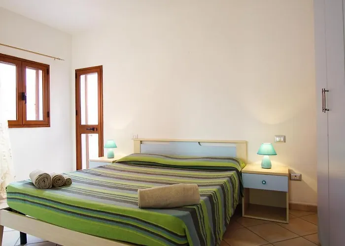 Le Gemelle Di Cairoli * サンタ・テレーザ・ガッルーラ