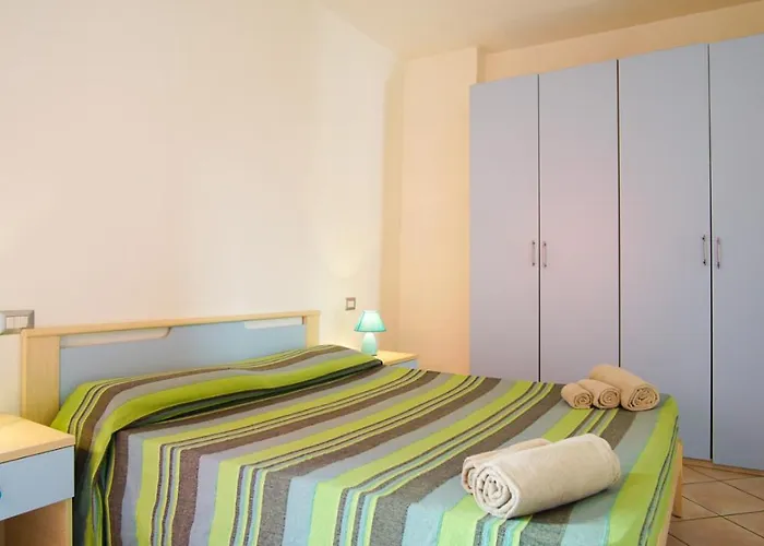 Le Gemelle Di Cairoli アパート サンタ・テレーザ・ガッルーラ